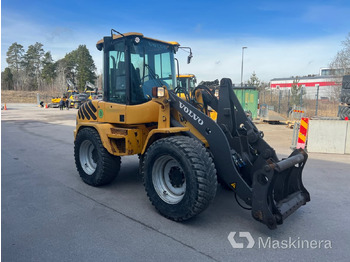 Kolesni nakladalec Hjullastare Volvo L35B: slika 3