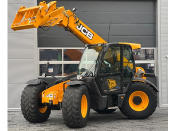 Teleskopski viličar JCB