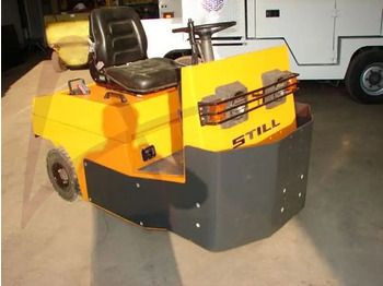 Traktor za prevoz prtljage STILL