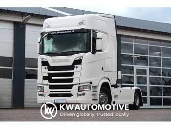 Vlačilec SCANIA S 450