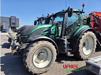 Traktor VALTRA T194