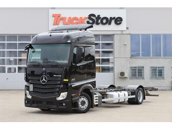 Kontejnerski tovornjak/ Tovornjak z zamenljivim tovoriščem MERCEDES-BENZ Actros 1842