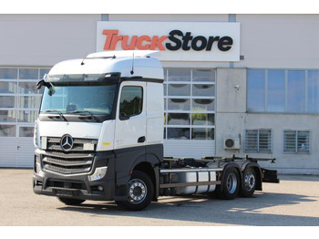Kontejnerski tovornjak/ Tovornjak z zamenljivim tovoriščem MERCEDES-BENZ Actros 2545
