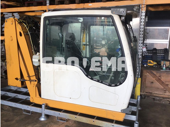 Kabina in notranjost LIEBHERR