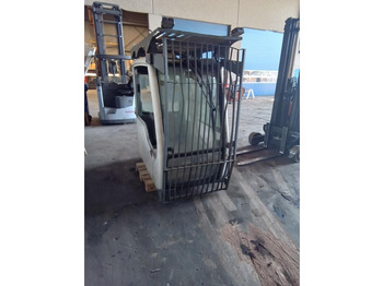 Kabina in notranjost LIEBHERR