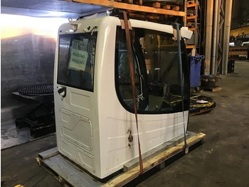 Kabina in notranjost LIEBHERR