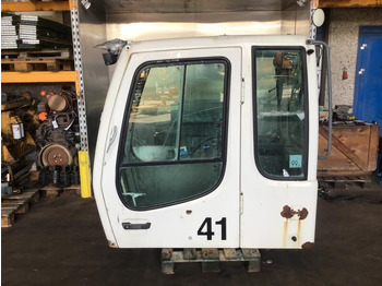 Kabina in notranjost LIEBHERR