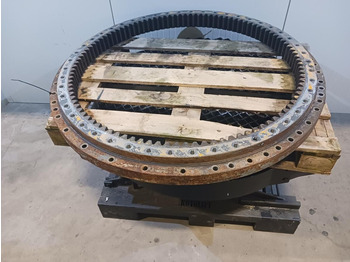 Rezervni deli LIEBHERR