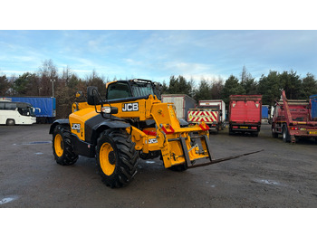 Teleskopski viličar JCB