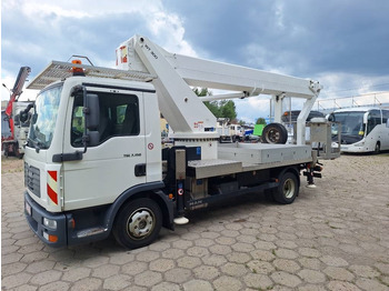 Teleskopska dvižna ploščad MAN