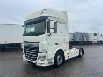 Vlačilec DAF XF 106 460