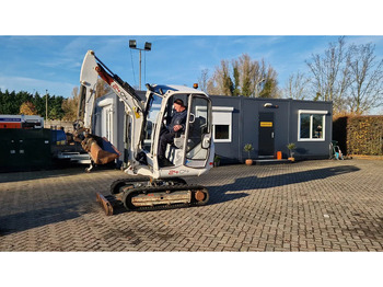 Mini bager WACKER NEUSON 2404RD kan op een (berg)helling draaien: slika 2