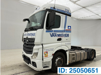 Vlačilec MERCEDES-BENZ Actros 1842