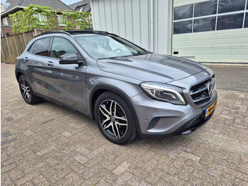 Limuzina MERCEDES-BENZ
