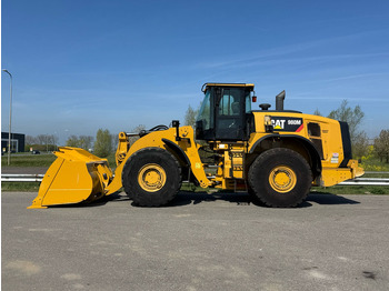 Kolesni nakladalec CATERPILLAR 980M