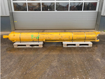 Avtodvigalo LIEBHERR LTM 1100