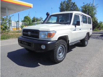 Avtomobil TOYOTA Land Cruiser