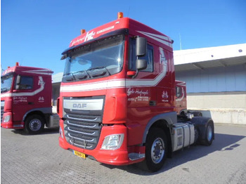 Vlačilec DAF XF 440