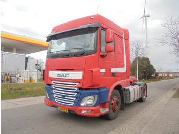 Vlačilec DAF XF 440