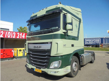 Vlačilec DAF XF 440