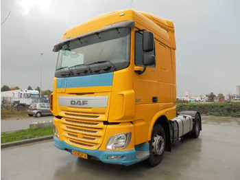 Vlačilec DAF XF 440
