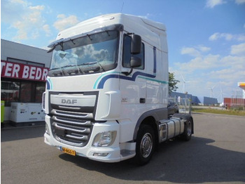 Vlačilec DAF XF 440
