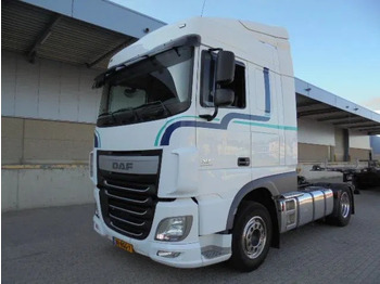 Vlačilec DAF XF 440