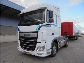 Vlačilec DAF XF 440