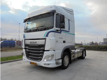 Vlačilec DAF XF 440