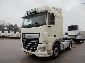 Vlačilec DAF XF 440