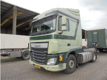 Vlačilec DAF XF 440