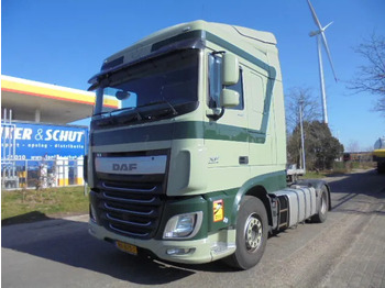 Vlačilec DAF XF 440