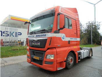 Vlačilec MAN TGX