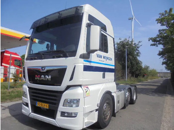 Vlačilec MAN TGX 26.500