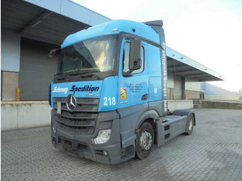 Vlačilec MERCEDES-BENZ Actros 1845