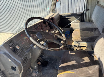 Tovornjak prekucnik, Tovornjak z dvigalom Scania R113H 320: slika 5