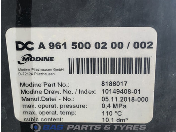 Hladilnik motorja za Tovornjak Mercedes-Benz Radiateur Mercedes A 961 500 23 00: slika 3 Hladilnik motorja za Tovornjak Mercedes-Benz Radiateur Mercedes A 961 500 23 00: slika 3