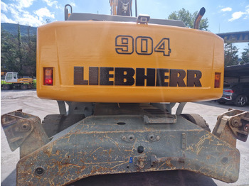 Bager za prekladanje primarnih/ Sekundarnih surovin LIEBHERR A904C (2010): slika 2