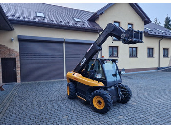 Teleskopski viličar JCB