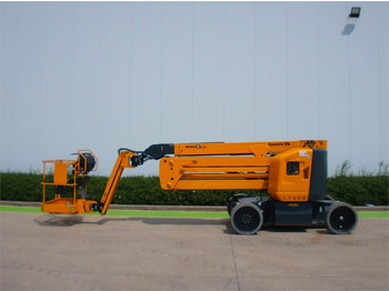 Zglobna dvižna ploščad HAULOTTE