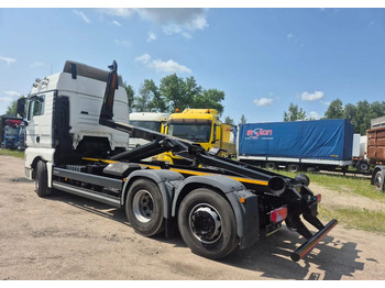 Kotalni prekucni tovornjak MAN TGX 26.460