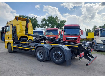 Kotalni prekucni tovornjak MAN TGX 26.500