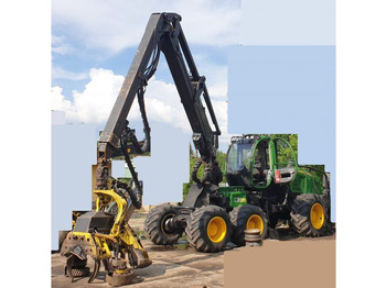 Gozdarski kombajn JOHN DEERE