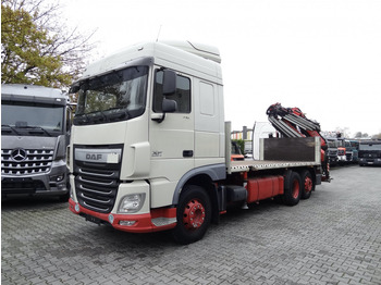 Tovornjak z dvigalom DAF XF 440
