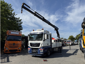 Tovornjak z dvigalom MAN TGX 26.440