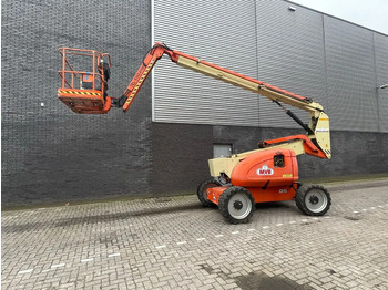 Teleskopska dvižna ploščad JLG 600AJ