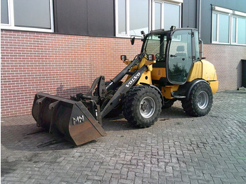 Kolesni nakladalec VOLVO L25B