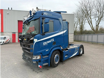 Vlačilec SCANIA