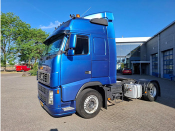 Vlačilec VOLVO FH13 400