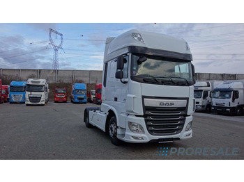 Vlačilec DAF XF 460